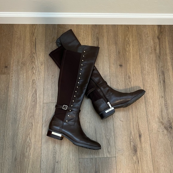 Vince Camuto Pelda Boots - Picture 4 of 8